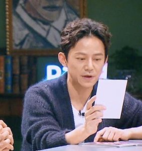 汪涵、何炅、谢娜纷纷退出芒果关联公司，这背后的原因是什么？