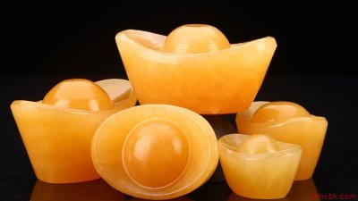 ​黄玉有几种颜色 黄玉的颜色分类等级