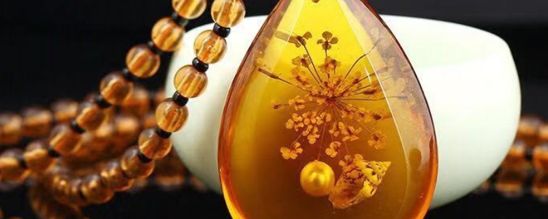 琥珀用手机灯光鉴别铁陨石和玻璃陨石混和体图片大全（怎么用手机灯分辨琥珀）