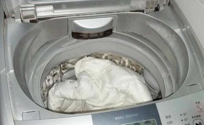 ​针织衫能用洗衣机洗么，不能（衣服越洗越大）