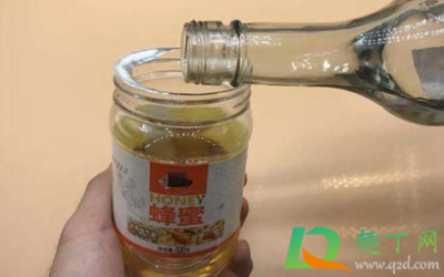 ​假蜂蜜加白酒有什么反应