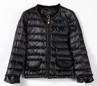 ​羽绒服鸭味重是假货吗，新买的羽绒服有鸭腥味正常吗