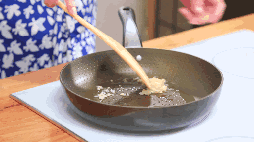 干拌面的做法最正宗的做法（蒜香十足超美味的干拌面）(8)
