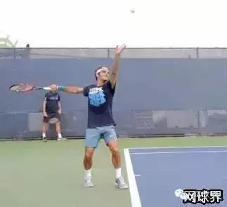 费德勒发球训练方法（解读费德勒技术动图）(6)