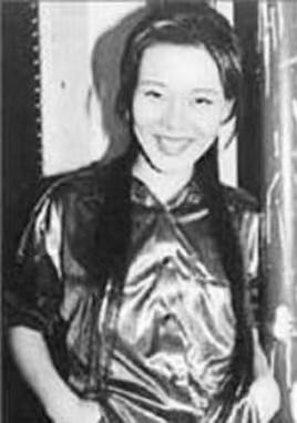 27岁歌星谢津（才女谢津19岁比肩毛阿敏）(22)