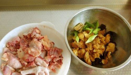 鸡肉怎么蒸好吃又简单,鸡肉蒸着吃做法更简单有哪些好吃的蒸鸡做法呢图3