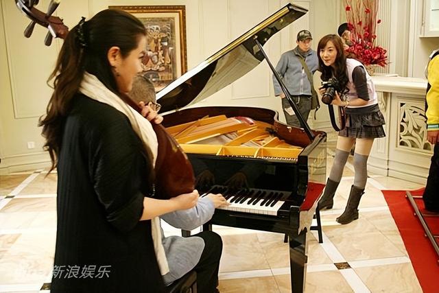 81岁钢琴大师刘诗昆再当爹（钢琴家刘诗昆78岁娶女徒弟）(9)