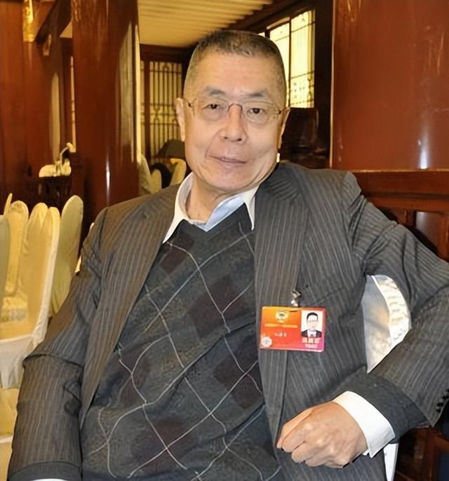 81岁钢琴大师刘诗昆再当爹（钢琴家刘诗昆78岁娶女徒弟）(12)