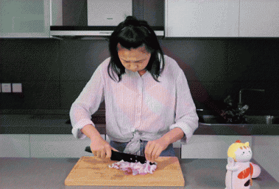 ​吃洋葱对于眼睛有作用吗，没有会损害眼睛（吃洋葱会搁臭屁）