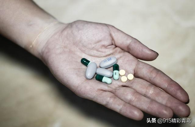 抑郁自杀身亡案例（160万条留言暴露真相）(6)