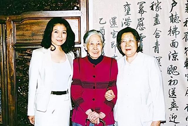王光美死后追悼会（王光美退休后归隐于世）(22)