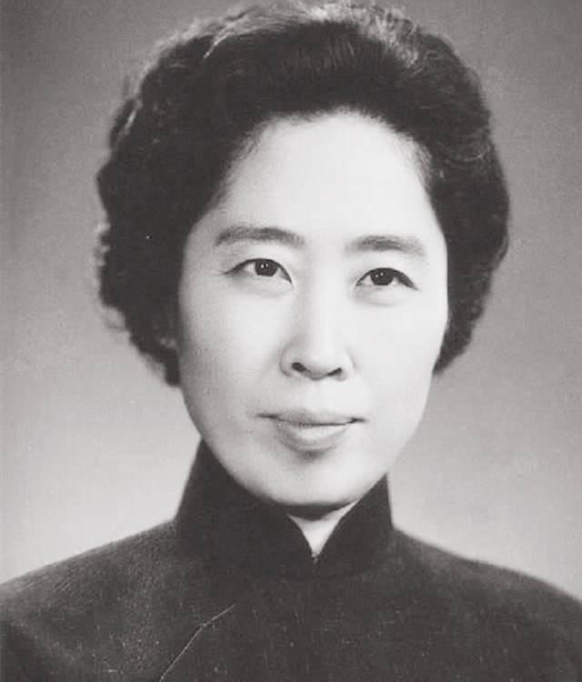 王光美死后追悼会（王光美退休后归隐于世）(2)