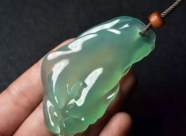 翡翠和玉有什么区别,翡翠和玉石有什么分别那个更好图4