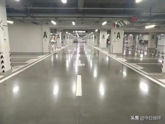 金刚砂固化剂地坪施工流程（金刚砂耐磨地坪）(6)