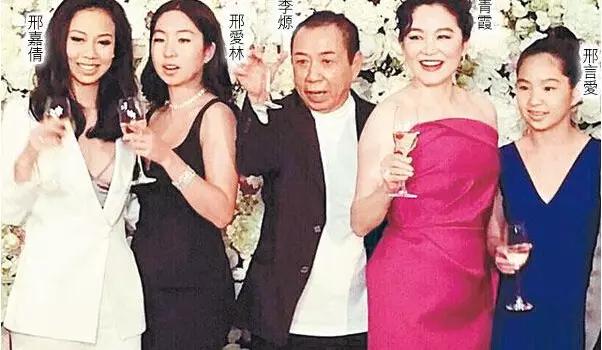 68岁林青霞近照曝光 林青霞67岁庆生照惊艳众人(21)