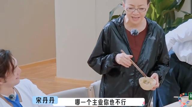 非主流时期娃娃音歌手（非主流时期的三大女巨头勾起网友怀念）(23)