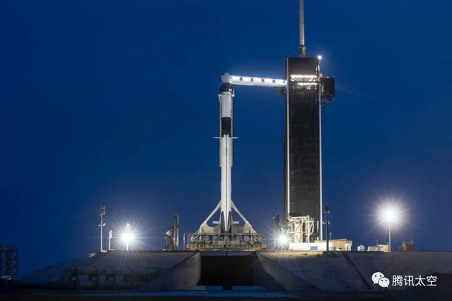 spacex初代龙式飞船（SpaceX的龙飞船和它身上的黑科技）(13)
