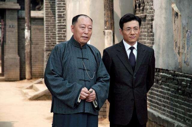 崔中石接受五人小组询问（崔中石的壮烈与决绝）(15)