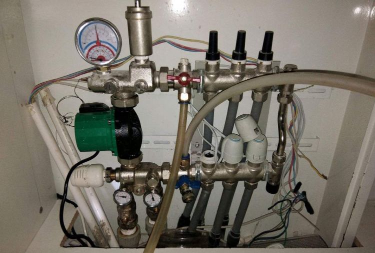 家里想装地暖,想知道如果冬天不开启的话,地暖管子会不会结冰冻坏