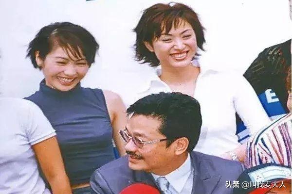 49岁黎姿和富太甘比同框（父亲聋哑弟弟瘫痪）(17)