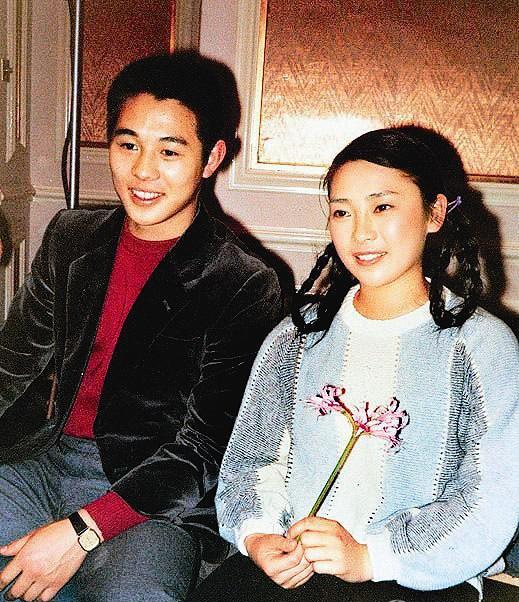 姜文与二婚老婆（揭秘众明星原配）(25)