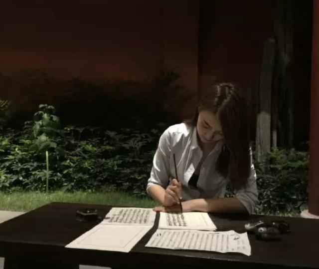 23岁梦萍近照曝光（梦萍乐珈彤被琼瑶捧红）(36)
