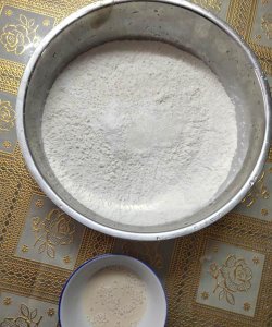 ​泡打粉能不能用酵母代替，做沙琪玛要用泡打粉，可以用酵母代替么？