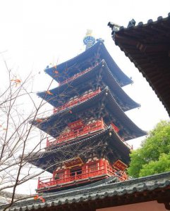 ​什么外寒山寺，下扬什么城外寒羌笛何须怨杨柳春风不度山寺夜半州？