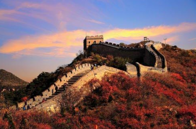 ​秦始皇大胜匈奴后，为何选择修建长城？