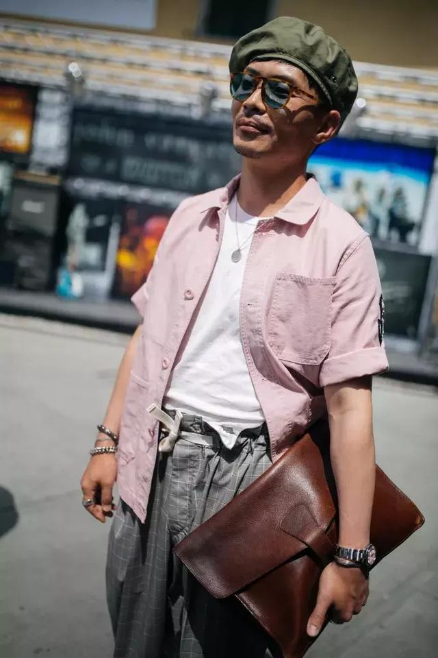 时尚精致女士手拿包（不能解放双手的手拿包）(28)