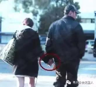 洪欣的婚恋观（同样二婚嫁小十岁头婚老公）(18)