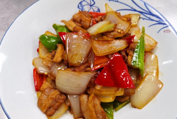 素炒洋葱怎么炒好吃又简单