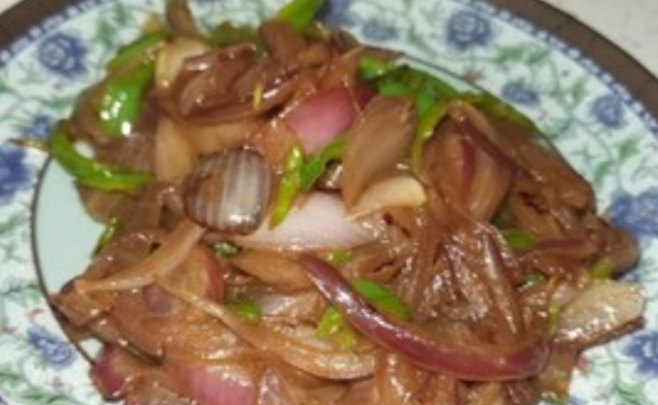 圆葱怎么炒好吃,圆葱怎么做才好吃炒鸡蛋图6