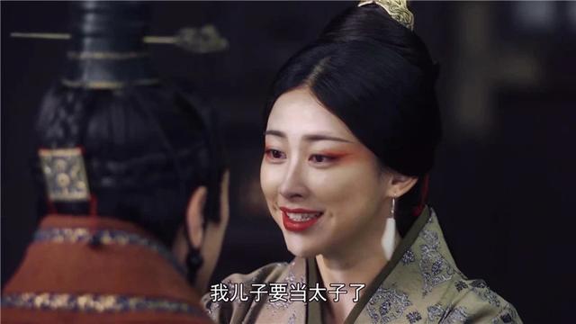 朱珠风情万种写真（从风情万种的女秘书到最美苏荃和最媚赵姬）(2)