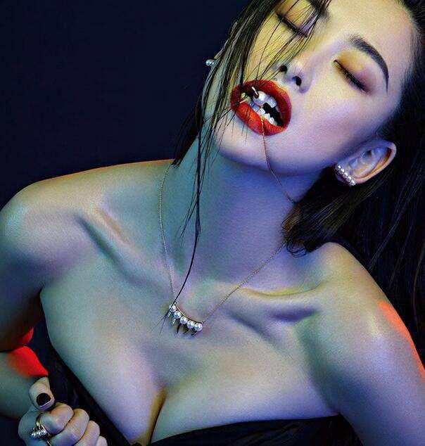 朱珠风情万种写真（从风情万种的女秘书到最美苏荃和最媚赵姬）(4)
