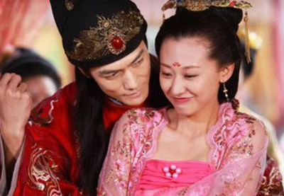 ​高洋在大殿上摆的锯子和大锅是干什么用的呢？