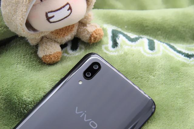 vivox21实际数据评测（vivoX21深度评测一款极具创新的国产好机）(7)