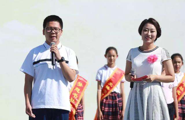 中关村第二小学昌平学校官网（中关村二小5校区968名新生共迎新学期）(20)