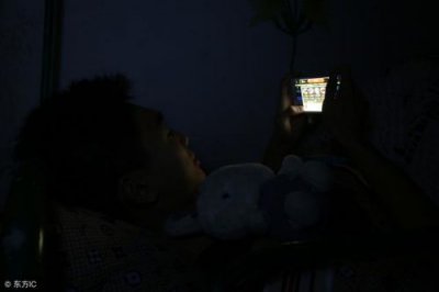 ​乔任梁为什么肠子出来