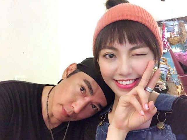 焦恩俊晒两女儿近照 52岁焦恩俊晒近照(2)