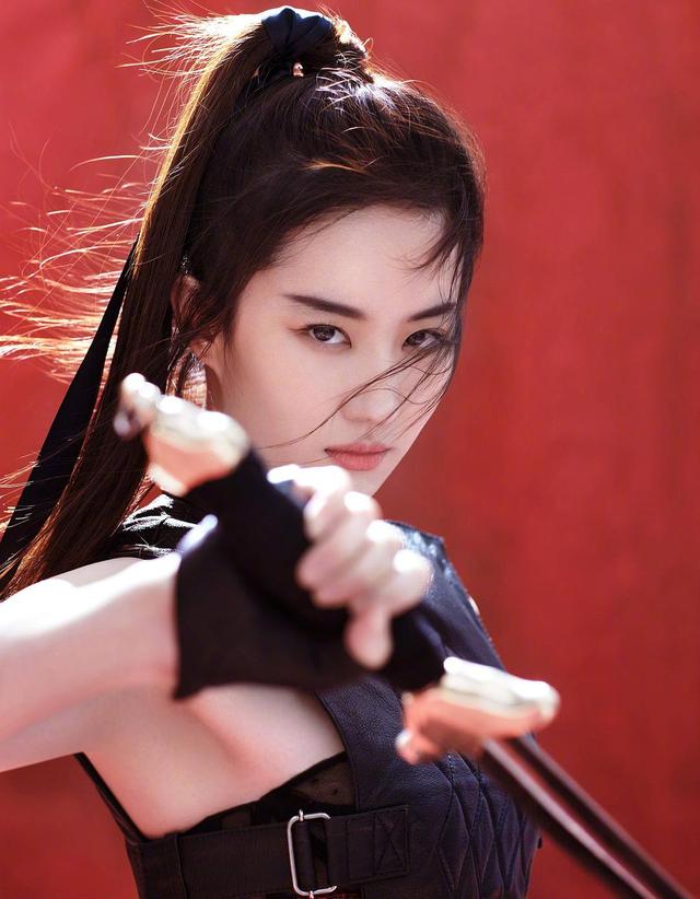 圆脸方脸脸型图（女人的脸型一般分5种）(9)
