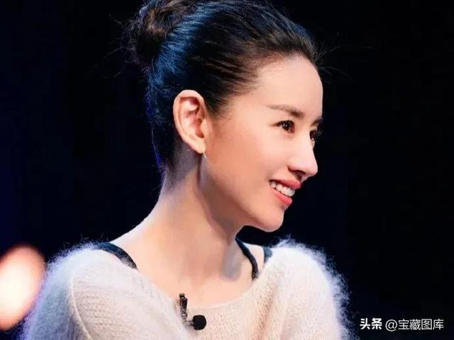 董小姐的十个恋爱故事（董小姐的星路历程）(12)