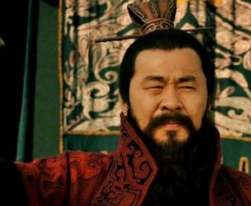​郭嘉和荀彧相比 两人谁才是曹操手下的第一谋士