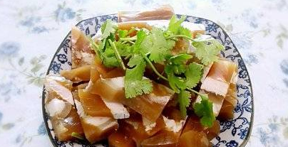 肉皮冻要煮多长时间才能成冻,肉皮冻熬好多长时间成冻图6