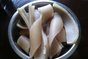 肉皮冻要煮多长时间才能成冻,肉皮冻熬好多长时间成冻图3