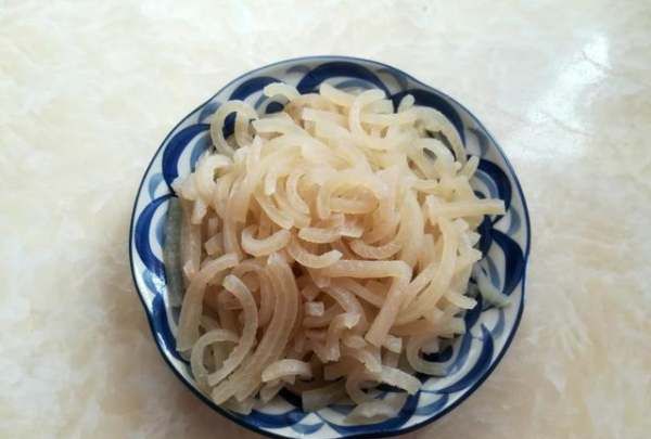 肉皮冻要煮多长时间才能成冻,肉皮冻熬好多长时间成冻图12