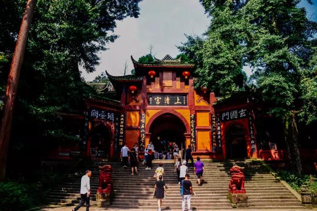 青城山与青城后山的区别（凭什么说青城山道行天下）(3)