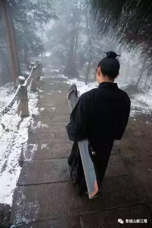 青城山与青城后山的区别（凭什么说青城山道行天下）(11)
