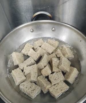 烤麸用冷水还是热水泡,豆烤麸下火锅要泡发吗图3