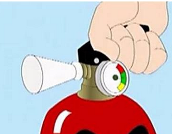 灭火器怎么操作,使用灭火器的正确步骤图8